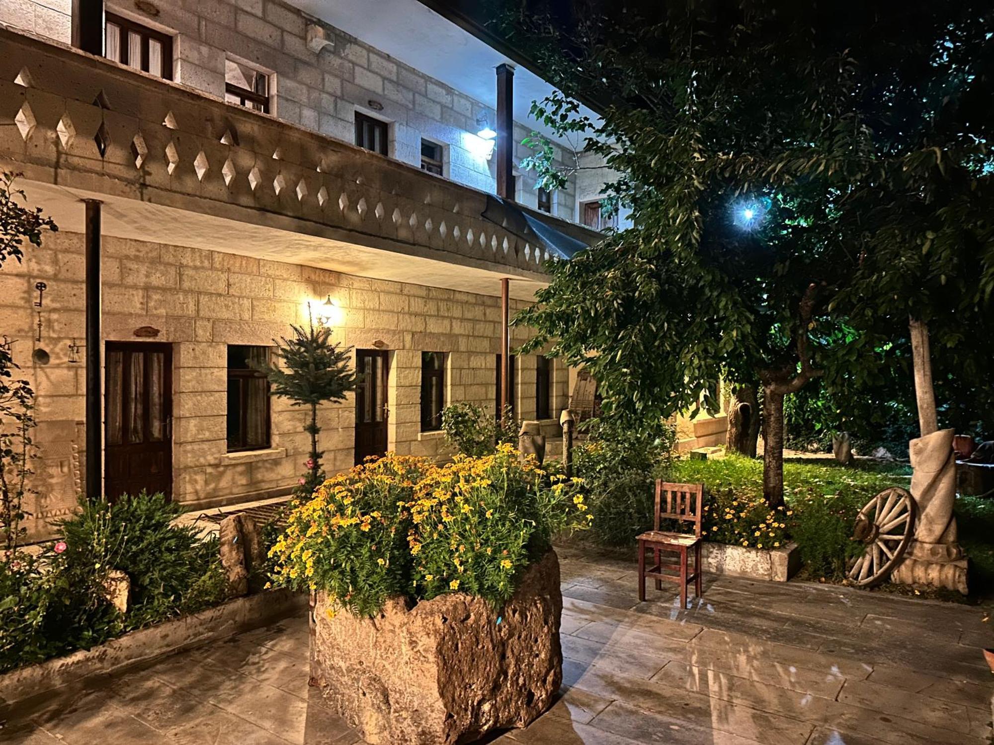 Anatolia Raymonde Cave House Hotel Üçhisar Exterior foto